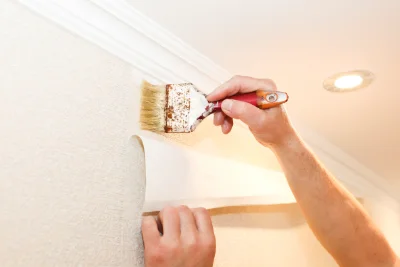 Pose de papier peint à Brémontier-Merval — revêtements muraux et toiles de verre